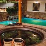 ведмежа гора & Hotel *